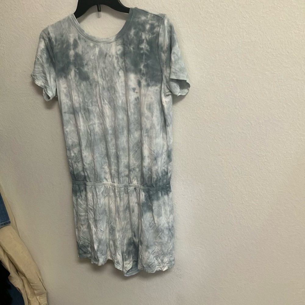 FINAL MARKDOWN Forever 21 romper medium